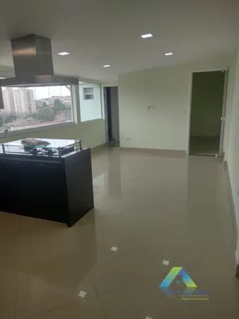 Sobrado com 4 Casas no quintal não aceita pet