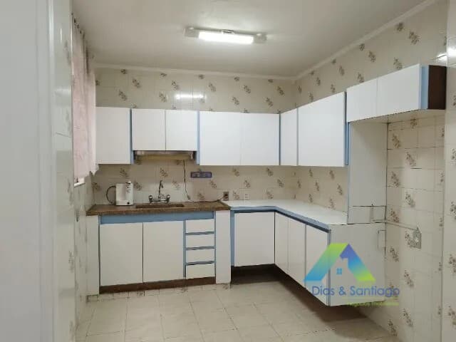 Sobrado a venda no Ipiranga com 03 quartos.