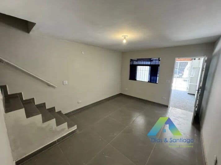 Sobrado a venda com 02 quartos - Vila Brasilio Machado