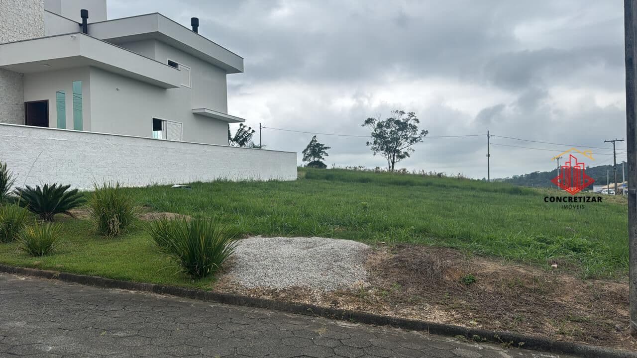 Terreno alto e bem localizado