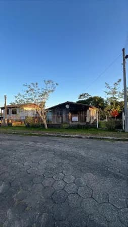 Casa no Cristo Rei por 195 mil