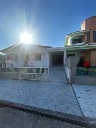 Casa para toda a família a poucos passos do mar