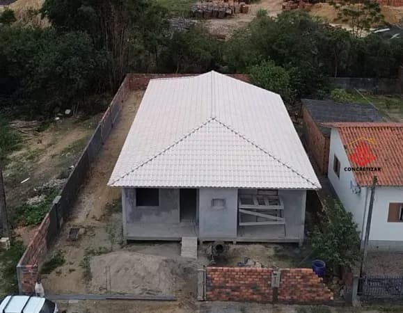 Casa nova em localização estratégica