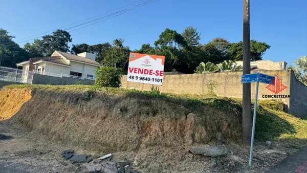 Terreno de esquina com vista privilegiada