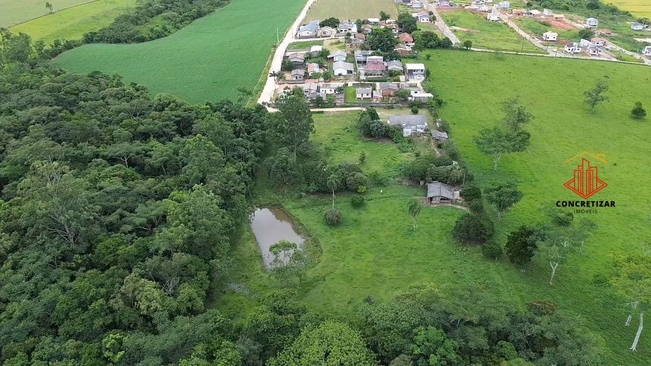 Sítio com casa de 200 m²