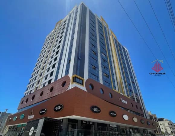Apartamento amplo com vista para o mar