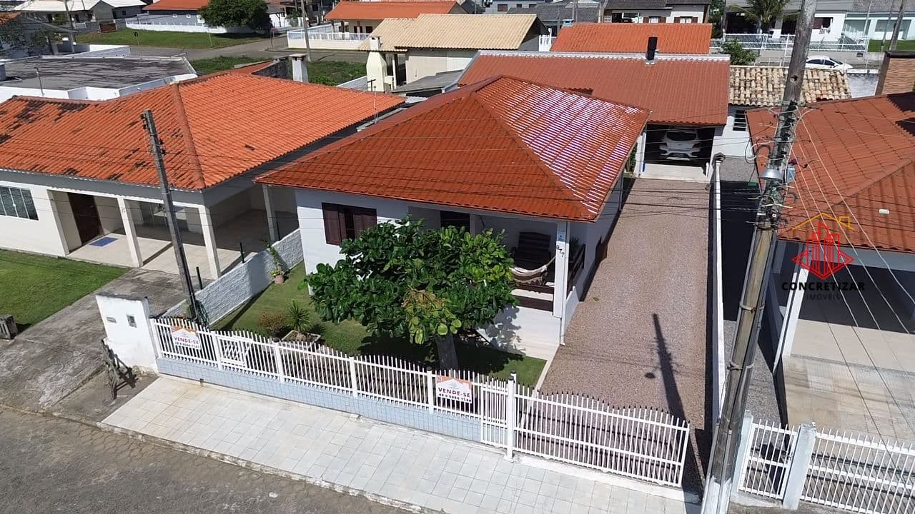 Casa mobiliada a 400m do mar