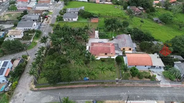 Sítio dentro da cidade com vista incrível
