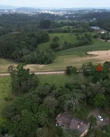 Sítio com 3 hectares de privacidade