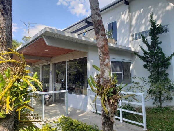 Casa semi-nova Theodoro/Mury