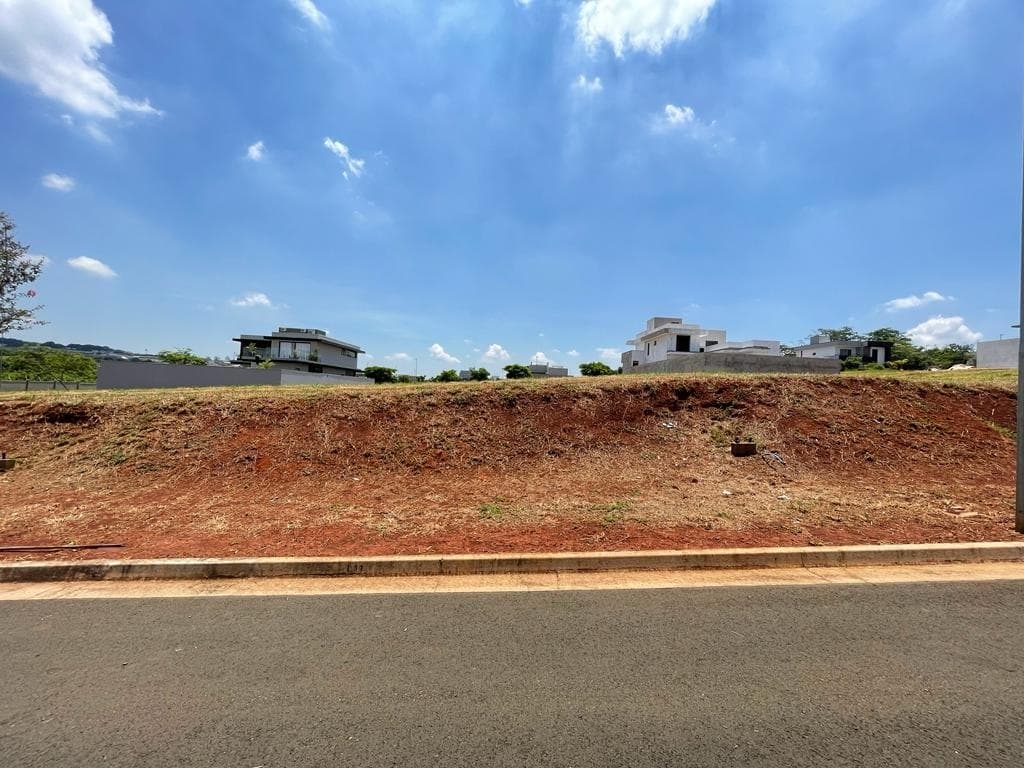 Terreno no Parque Fortaleza em Nova Odessa- SP.