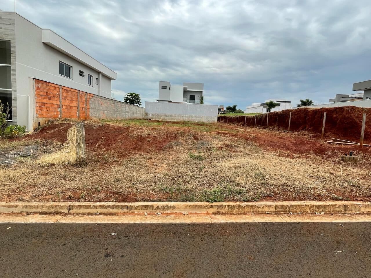 Terreno no Condomínio Fortaleza em Nova Odessa