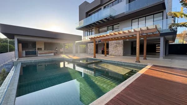 Casa Alto Padrão no Condomínio Jardins da Cidade, em Nova Odessa/SP