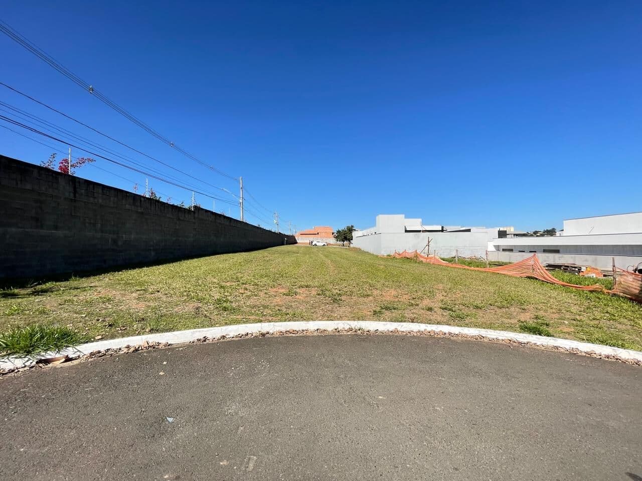Terreno em Condomínio em Fazenda Santa Lúcia, Americana/SP