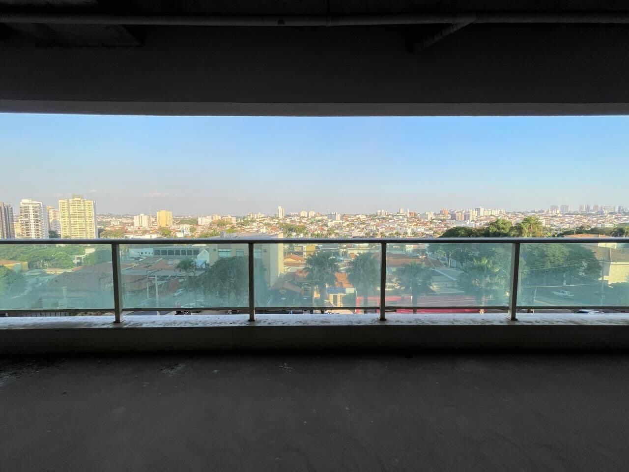 Apartamentos com varanda gourmet no Edifício Paris Residence, Centro de Americana, SP