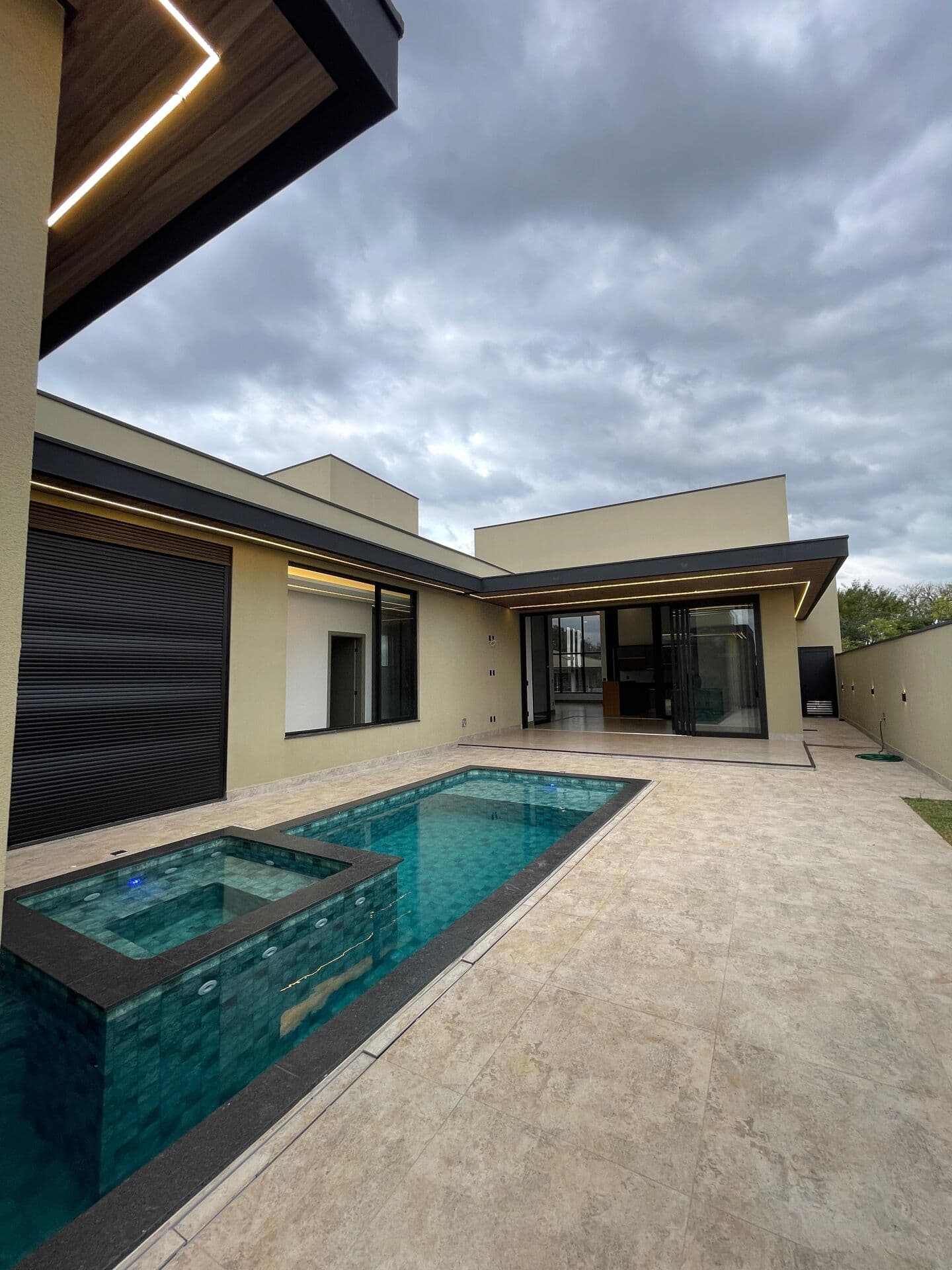 Casa com sauna no condomínio Parque Fortaleza 2 em Nova Odessa, SP