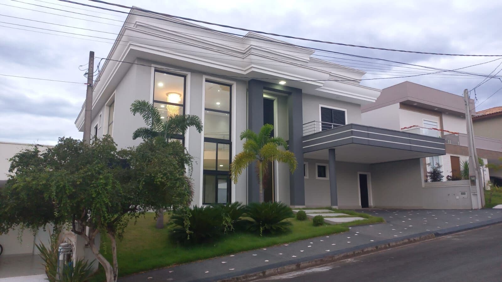 Casa com 5 suítes no condomínio Villagio, Americana/SP