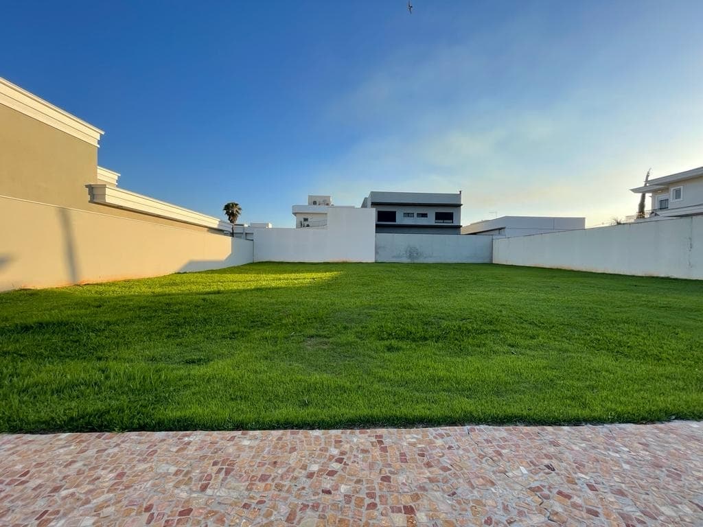 Terreno em Condomínio Terras de Siena -SBO