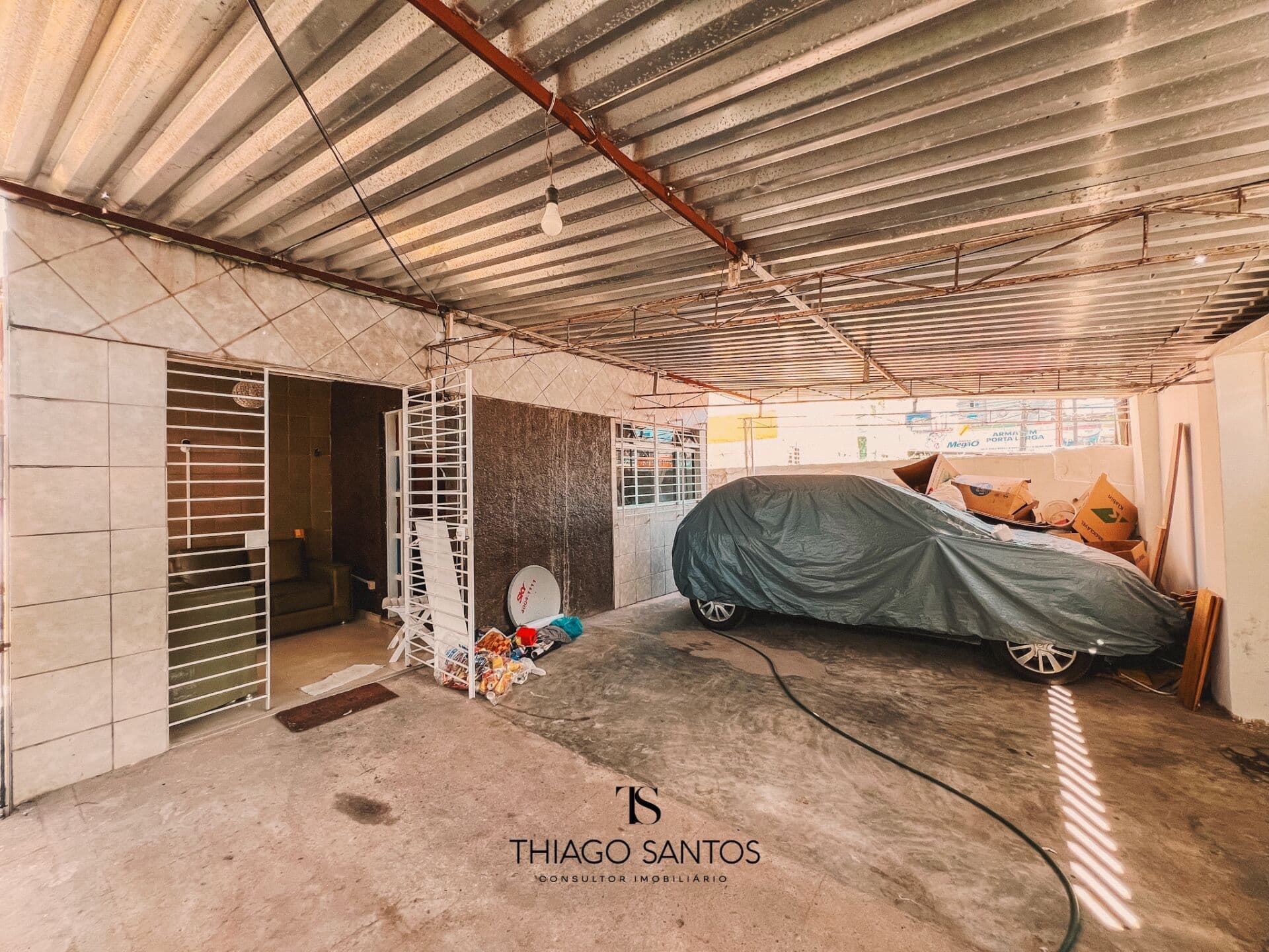 Casa Duplex a venda em Porta Larga - 100m, 3 quartos, 3 vagas cobertas.