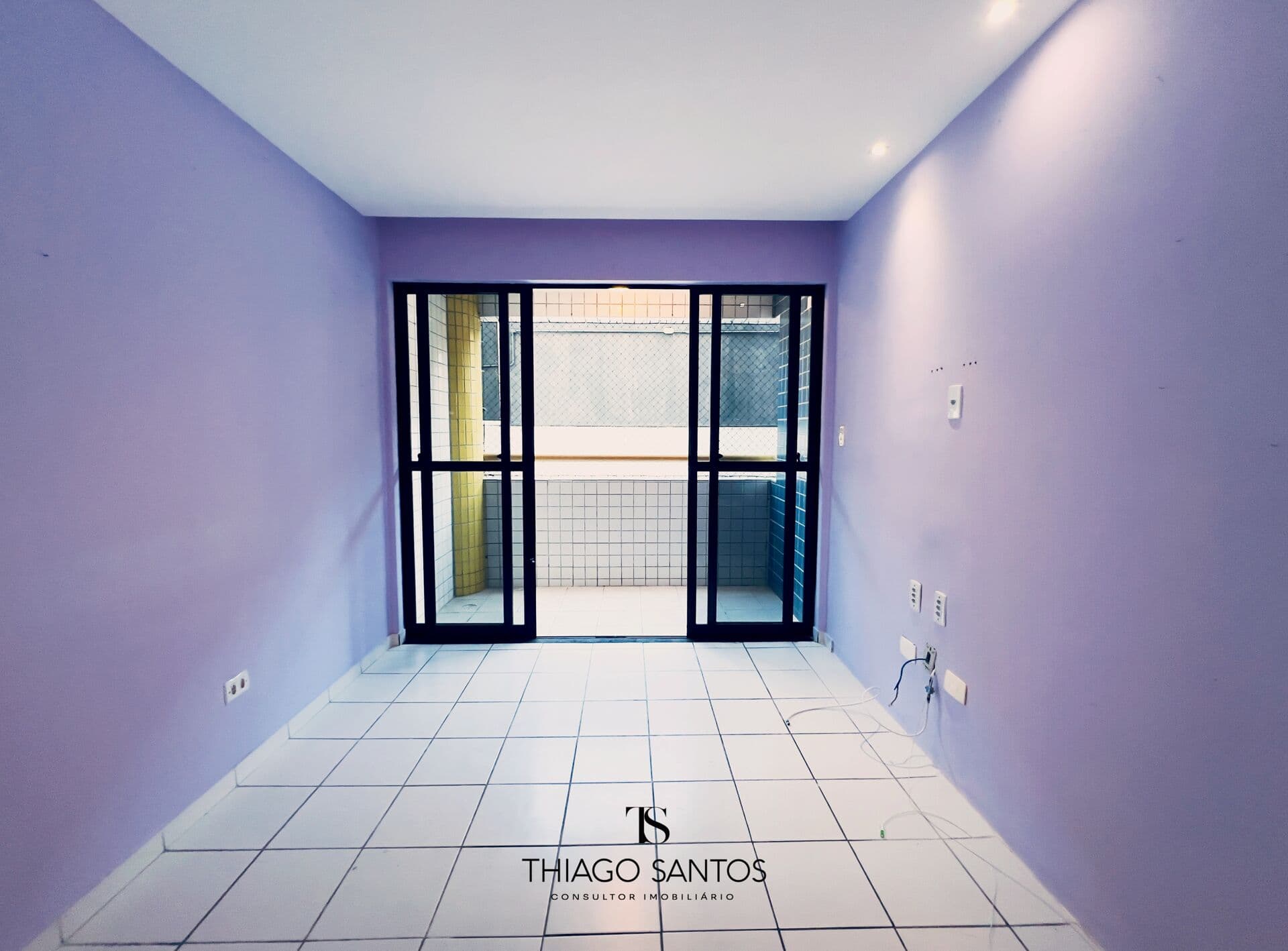 Vendo apartamento em Setúbal - 86m - 3 quartos - 1 suíte - 2 vagas - Piscina