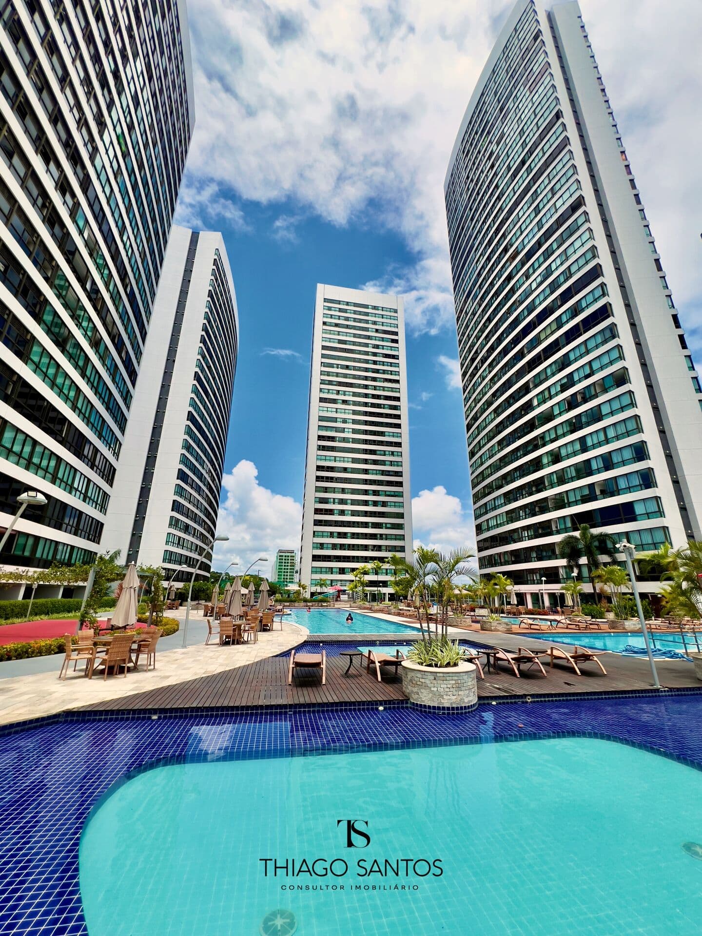 Vendo Evolution - Sea Park - 143m² - 4 quartos - 3 suítes - 2 vagas cobertas - Andar Alto.
