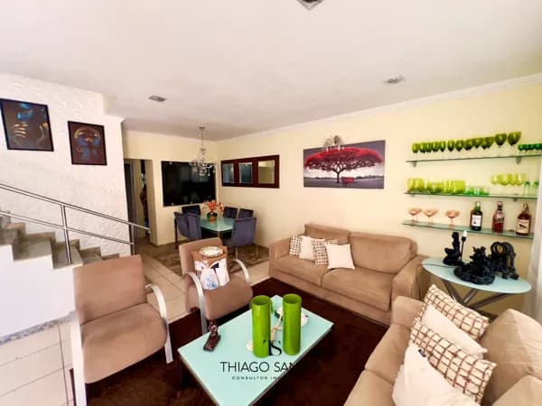 Venda Casa na Caxangá no Condomínio Ficcos Benjamin - 170m² - 4 quartos - 2 suítes - 2 Vagas - Lazer completo.