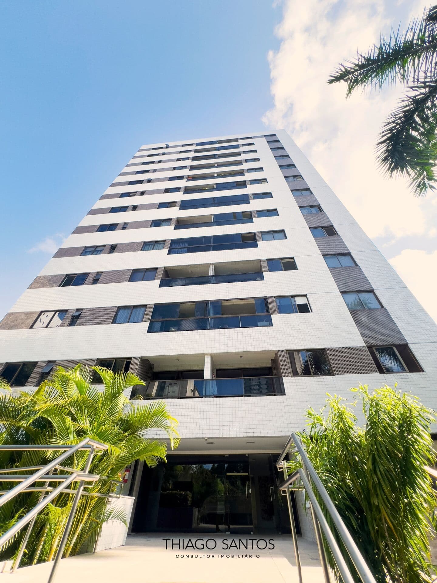 Vendo apartamento Poço da Panela 85m² - 3 quartos - 1 suíte - 2 vagas cobertas.
