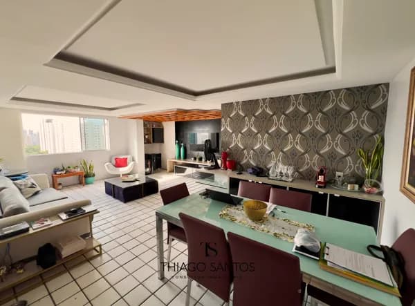Vendo apartamento na Torre - 95m² - 2 quartos - 1 suíte - 1 vaga coberta - reformado - andar alto.