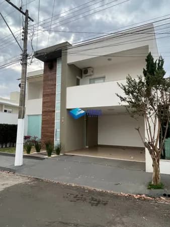 Sobrado em Passos - Vila Rica