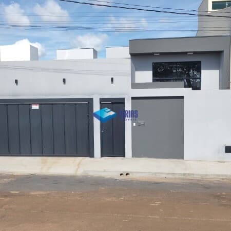 Casa em Passos - Novo Mundo