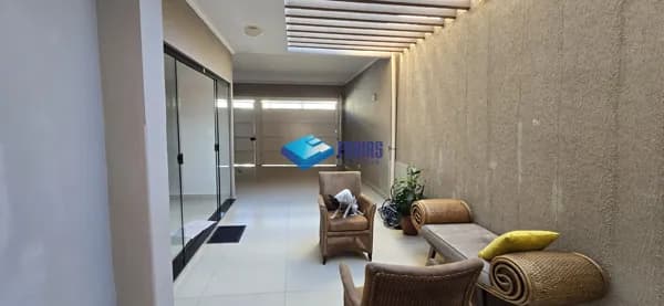 Sobrado em Passos - Centro