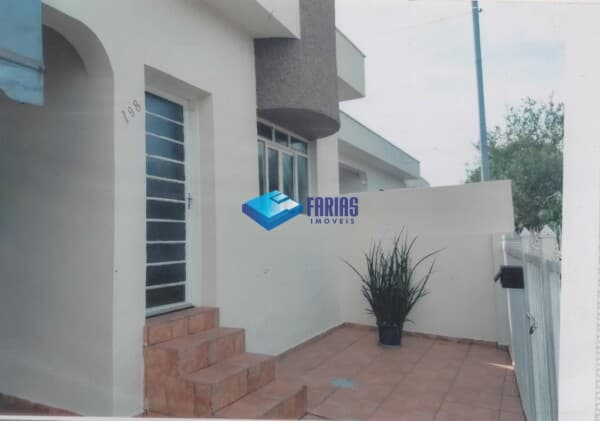 Casa em Passos - Vila Rica