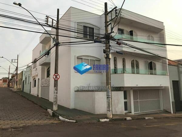 Apartamento em Passos - Centro