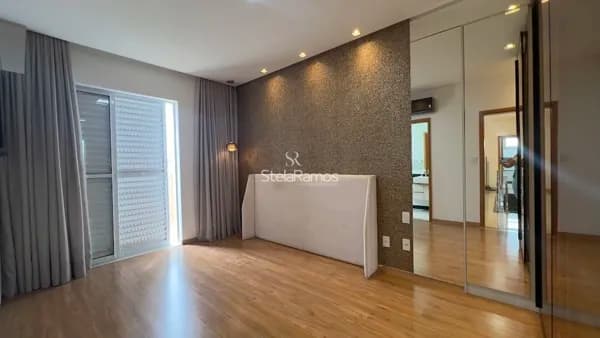 Cobertura em Esplanada com SPA e 4 vagas paralelas