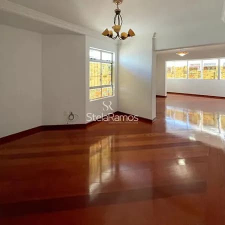 Apartamento clássico no Centro