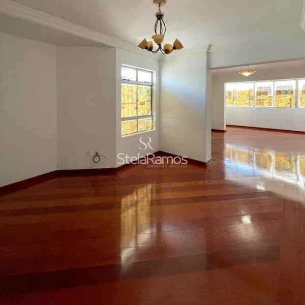 Apartamento clássico no Centro