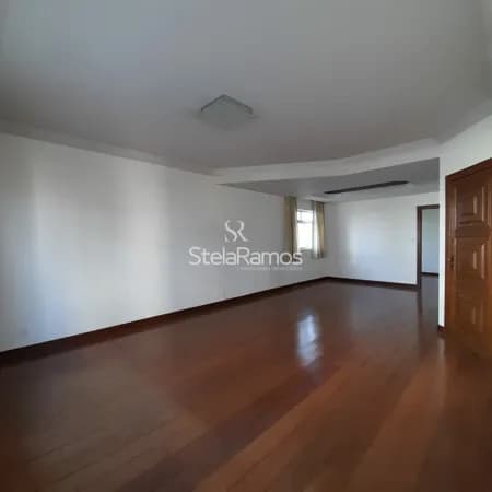 Apartamento Clássico no Centro