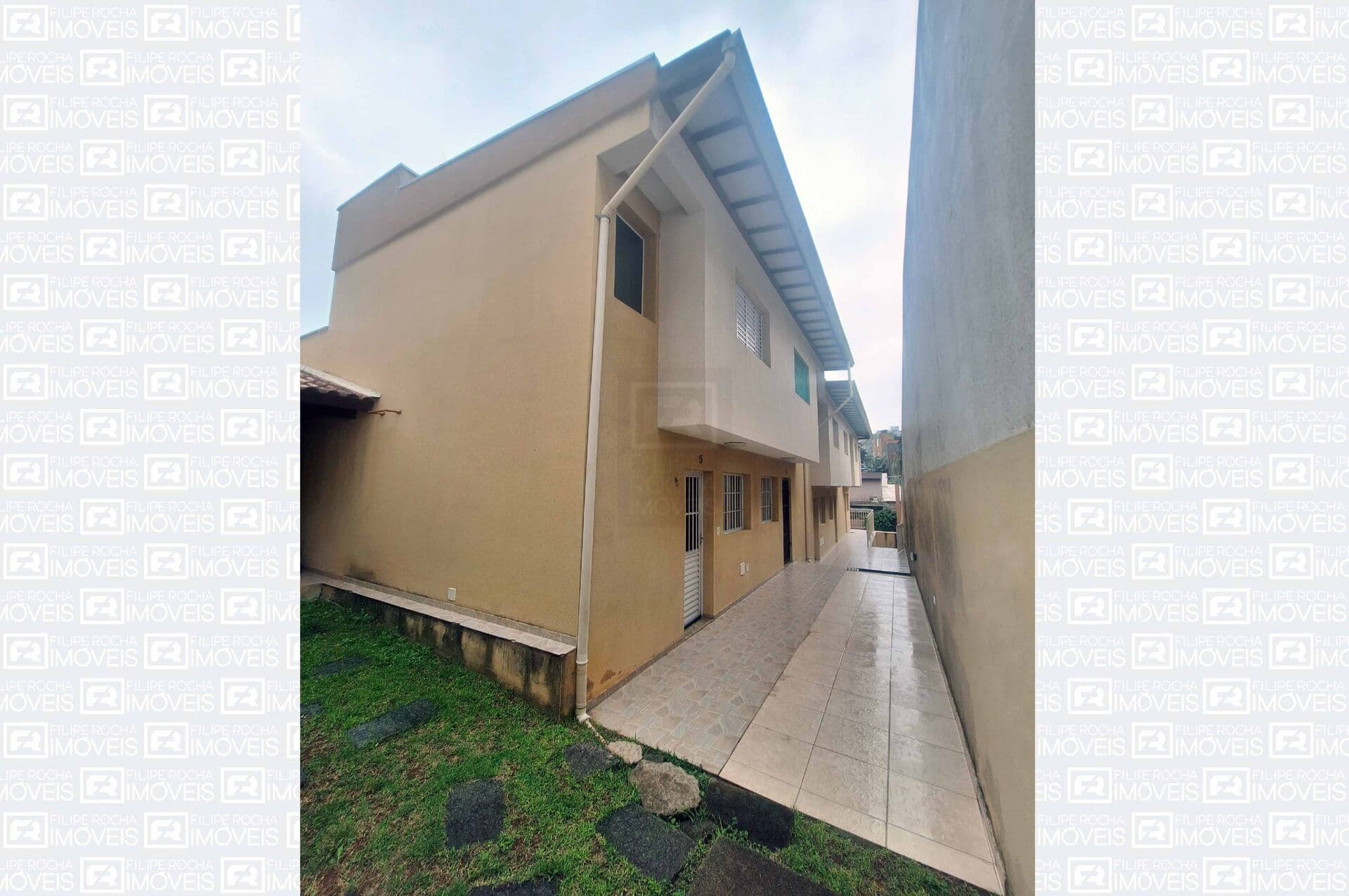 Sobrado Geminado à Venda no Jardim Marina, Itapevi – Próx. Supermercado Paraná 24h