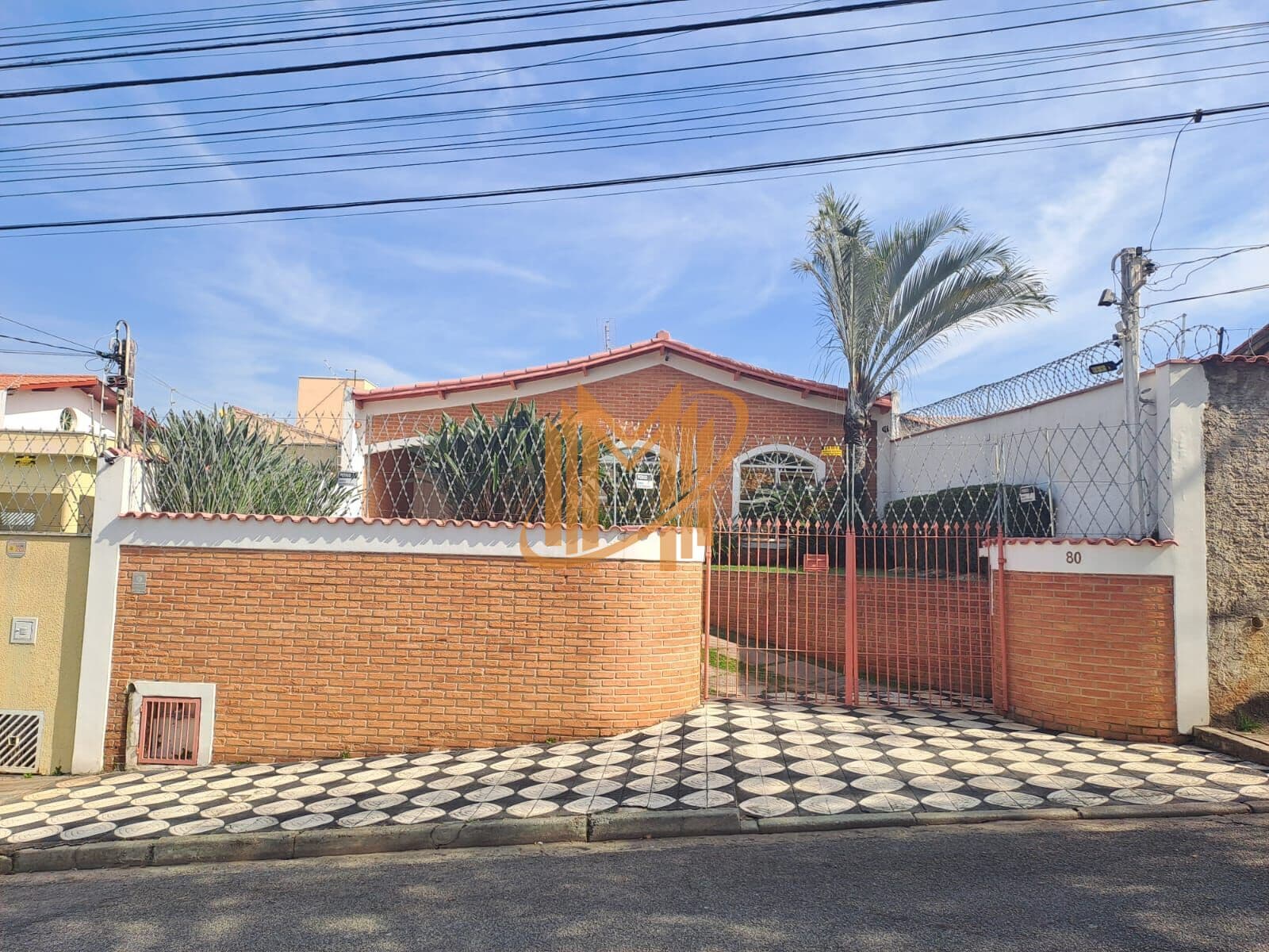 Casa térrea para locação, 3 dormitórios e edícula, Bairro Trujillo - Sorocaba.