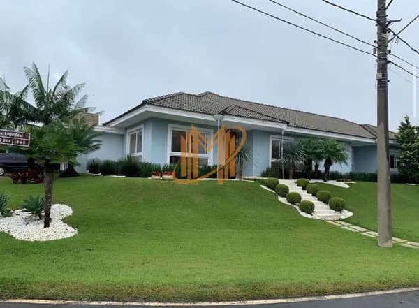 Casa Térrea de Esquina no Condomínio Lago Azul