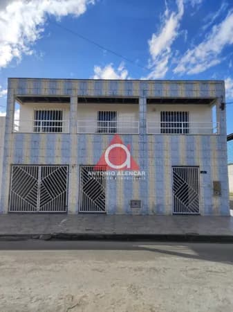 Sobrado em Feira de Santana - Santa Mônica