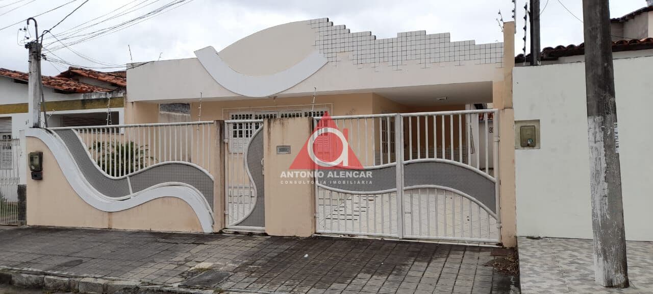 Casa em Feira de Santana - Queimadinha