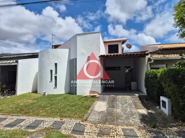 Casa de Condomínio em Feira de Santana - Lagoa Salgada