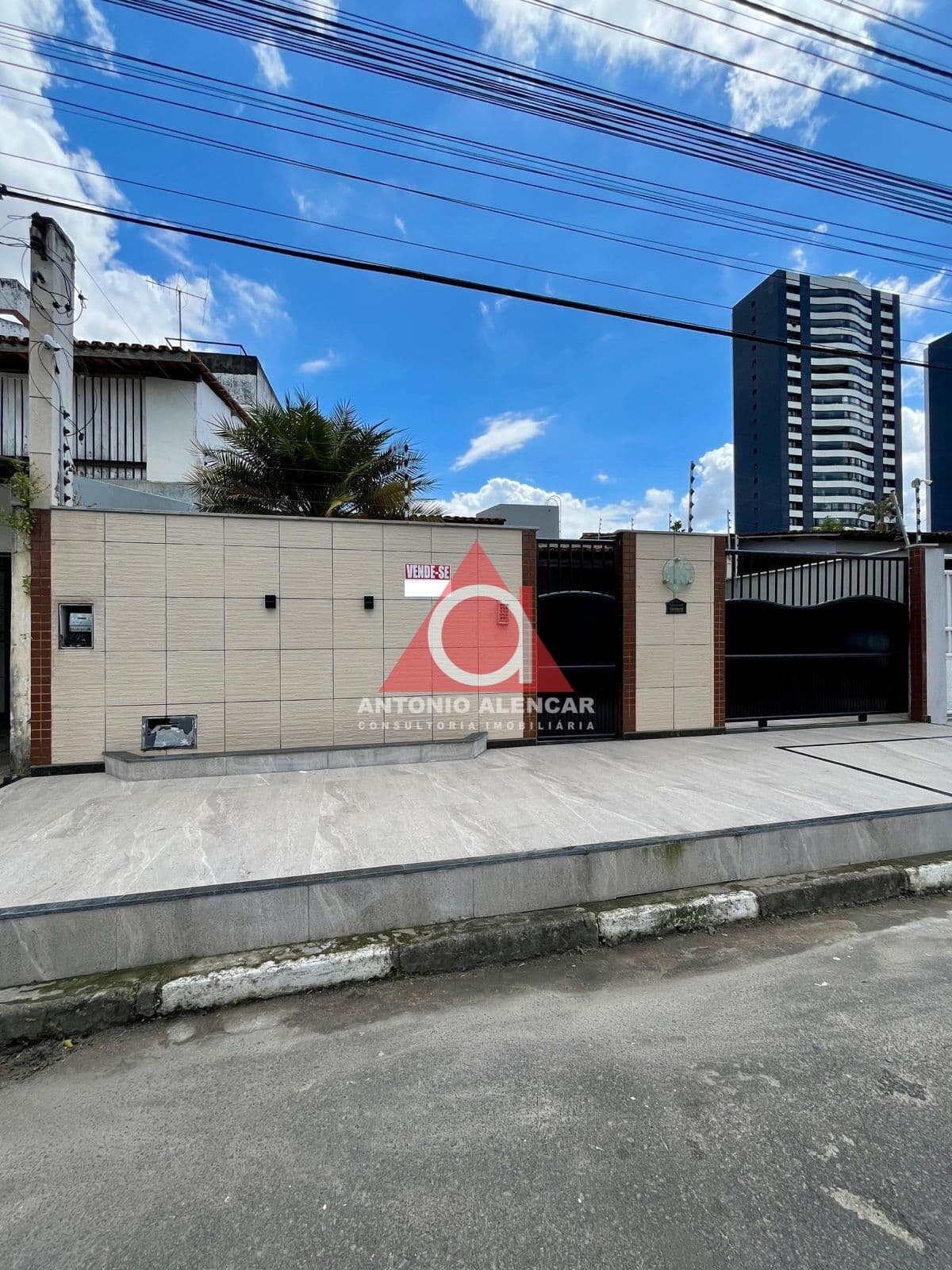 Casa em Feira de Santana - Santa Mônica