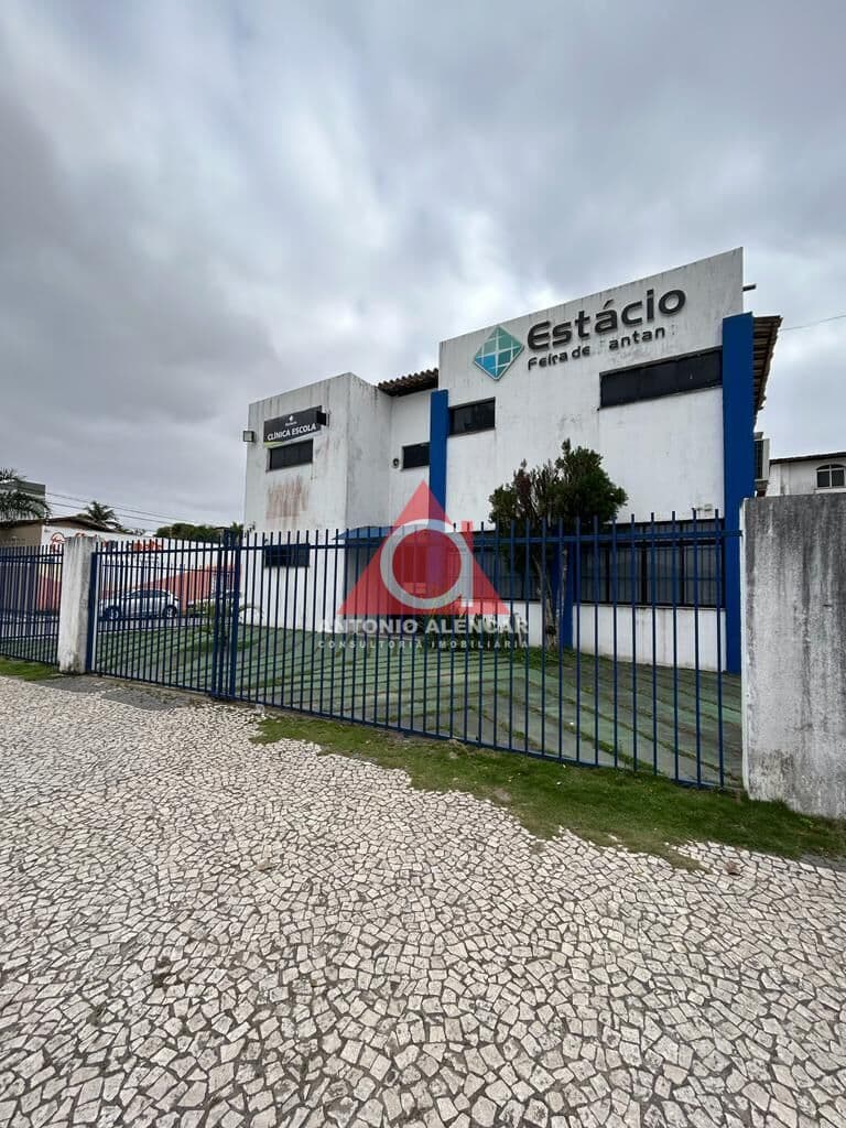 Prédio/Edifício Inteiro em Feira de Santana - Santa Mônica