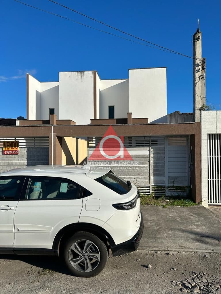Sobrado em Feira de Santana - Brasília