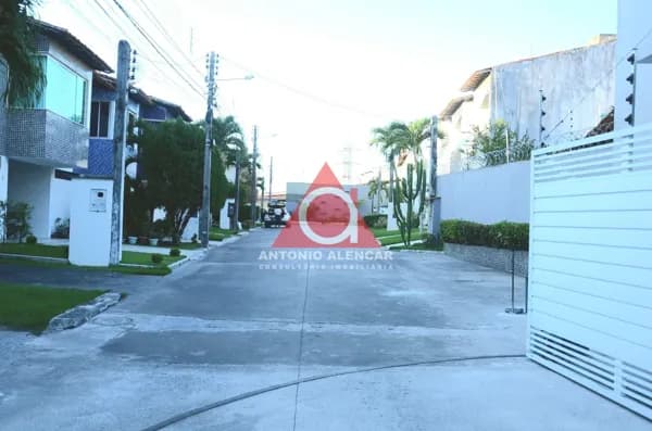 Casa de Condomínio em Feira de Santana - Serraria Brasil