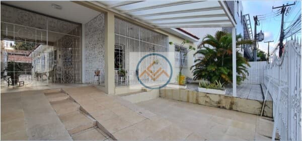 Casa à venda com terreno 532 m² próximo a Av. Barão de Maruim, Bairro São José