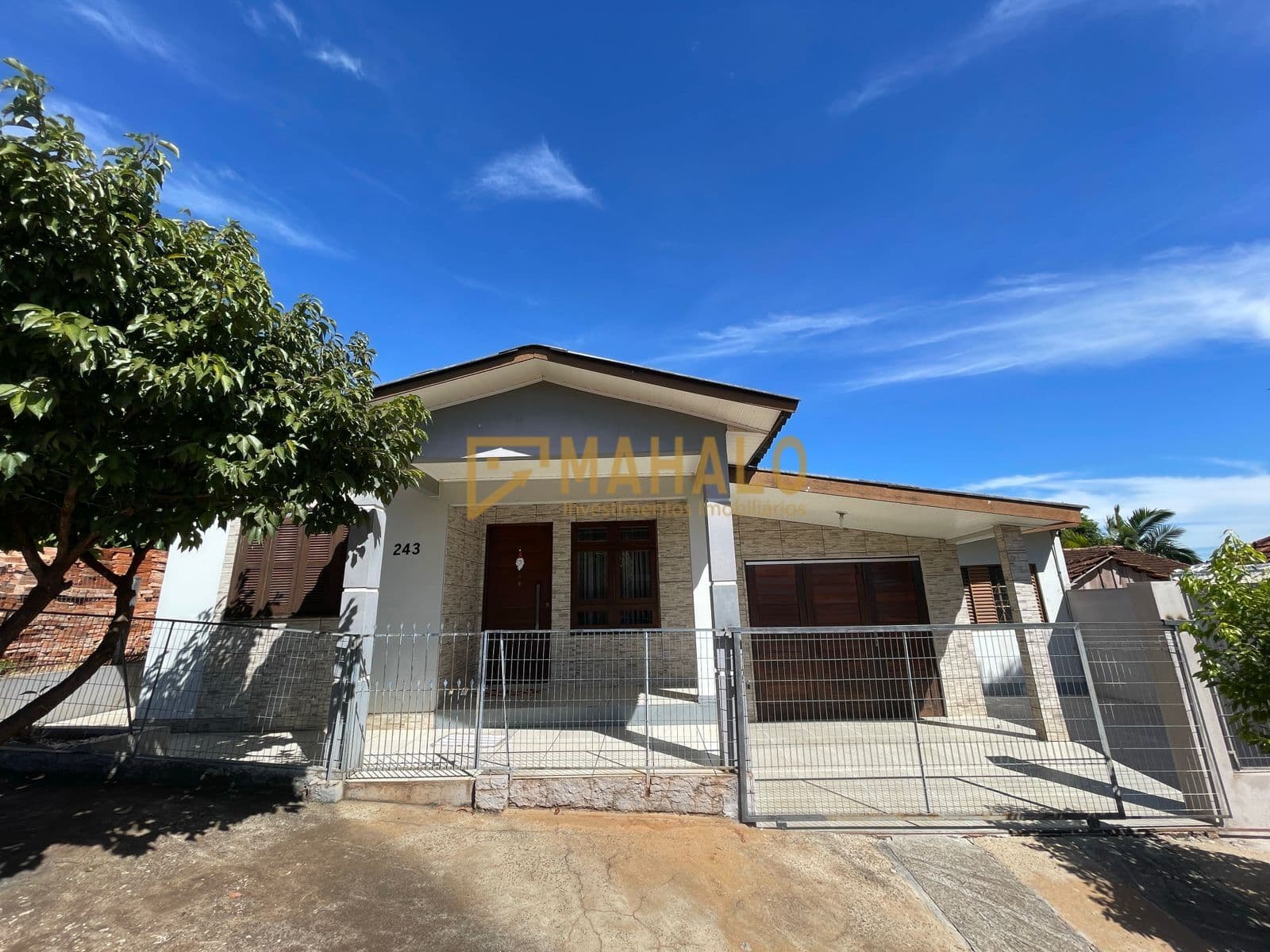 Casa de Alvenaria á venda em Três de Maio