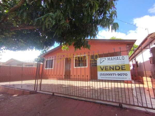 Casa Padrão à Venda